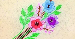 arranjo floral de flores e folhas bordado à mão. o bordado é da artesã andrea catão para o canal rosália rosarinha bordado